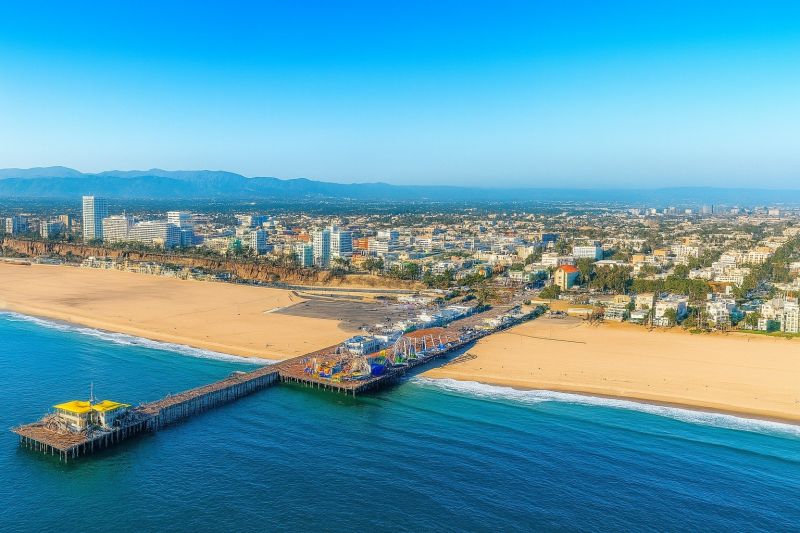 Weeding And Mulching in Santa Monica, CA